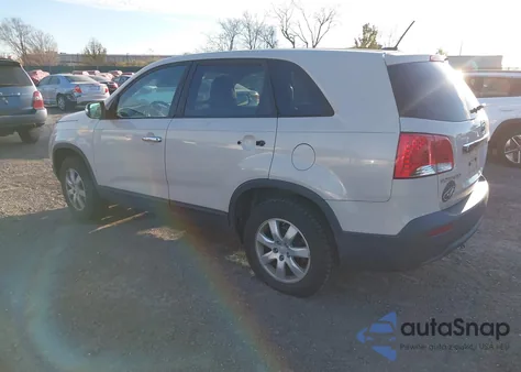 2011 Kia Sorento Lx z USA, uszkodzony, nr VIN 5XYKT3A15BG023277